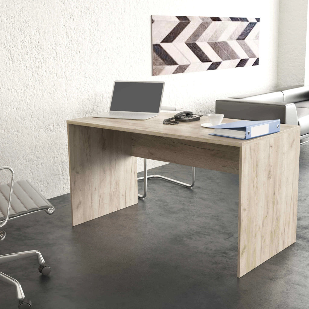 Scrivania Moderna effetto Legno in Legno Composito cm 135x74x67 - WINSTON