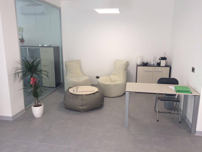 Poltrona Pouf e Tavolino in Acrilico Pomodone Arancione