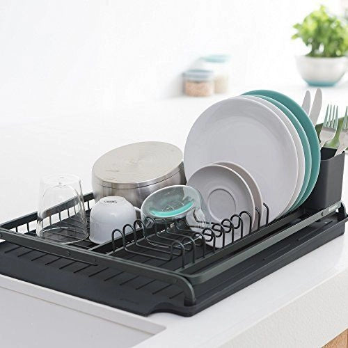 Brabantia 117404 Sink Side Scolapiatti con Scivolo per Lavello Spazio per 13 Piatti in Alluminio con Cestello Portaposate Rimovibile e Vassoio Salvagoccia colore Grigio Scuro