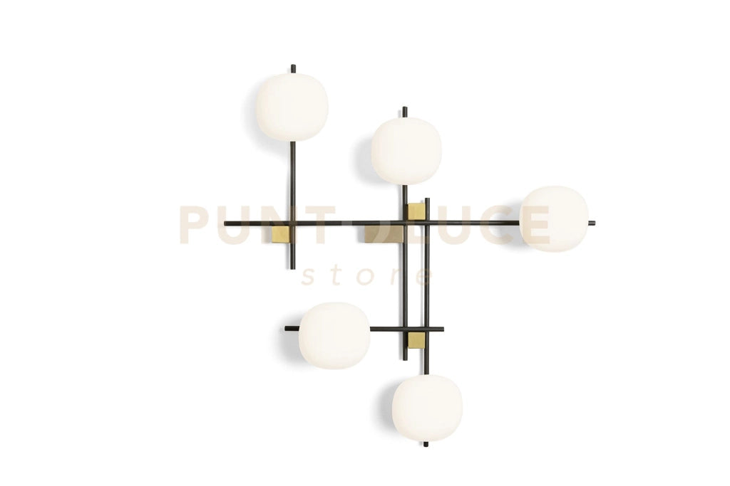 LINGOTTO APPLIQUE A PARETE 5 LUCI ARROTONDATA OPALINO STRUTTURA NERO PARTICOLARI ORO ATTACCO G9