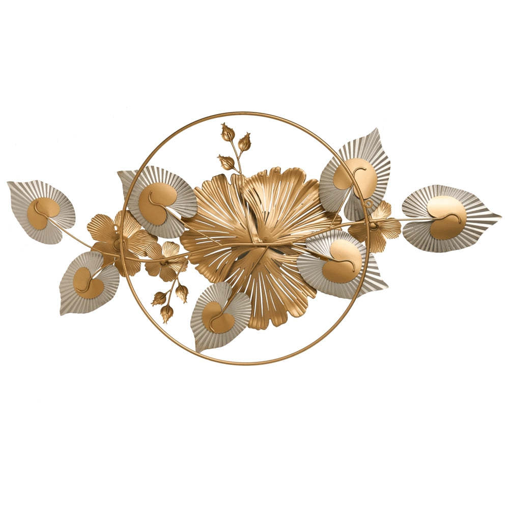 Ornamento da parete in metallo dorato fatto a mano pezzo di Deco con composizione floreale moderna