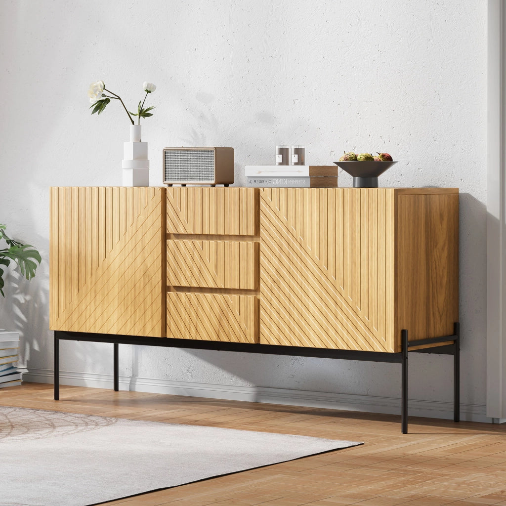 Sideboard moderno con 2 ante e 3 cassetti, struttura in truciolare con gambe in metallo, colore Natural, 140x40x75 cm