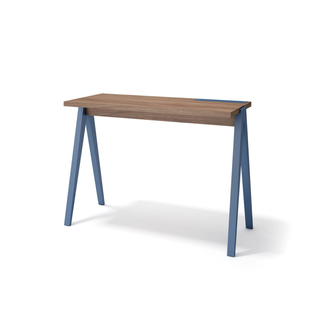 Scrivania Herdasa effetto noce gambe faggio in azzurro 75x107x49