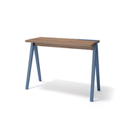 Scrivania Herdasa effetto noce gambe faggio in azzurro 75x107x49