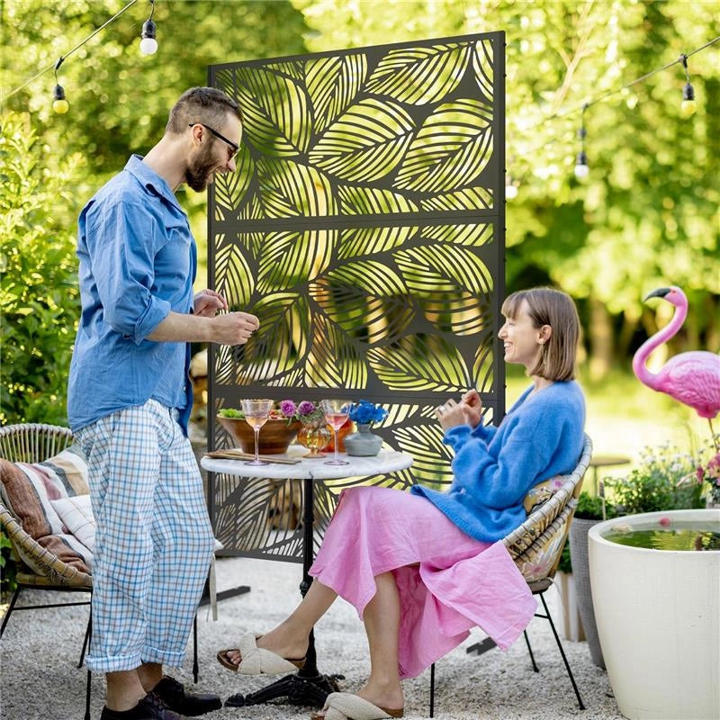 PARAVENTO DA ESTERNO DECORATIVO IN ACCIAIO TRAFORATO CON DESIGN A FOGLIE, 122X198CM, NERO