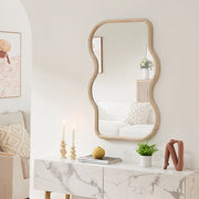 Specchio da Parete Bellerirnu Design Rettangolare con Lati Ondulati 90x60 cm Effetto Rovere Sonoma [en.casa]