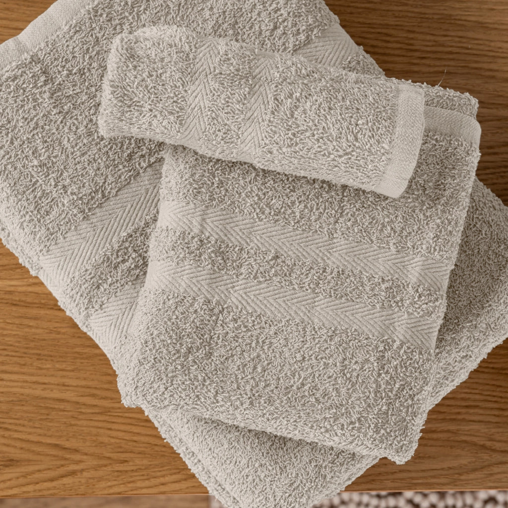 Set Asciugamani Bagno 6 Pezzi in Spugna di Cotone 400 g/m², 2 Teli 70x140 cm, 2 Asciugamani 50x90 cm e 2 Ospiti 30x50 cm, Morbidi e Assorbenti Panna