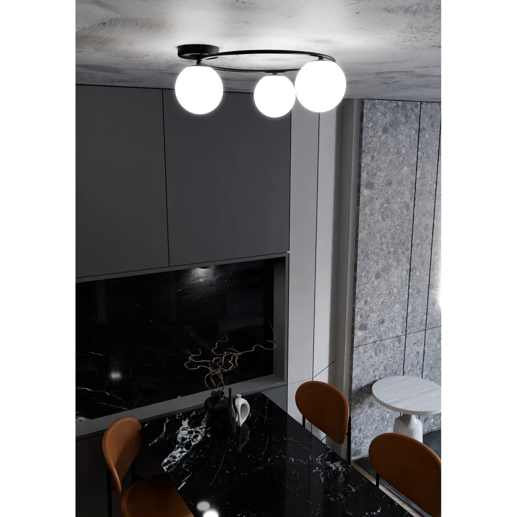 Plafoniera Minimal 3 Luci Perseo In Acciaio Nero E Sfere In Vetro Bianco