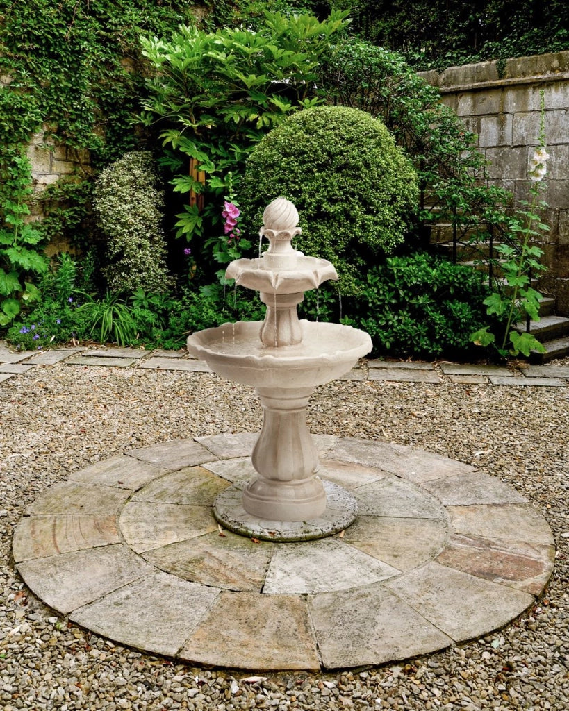 Fontana d'acqua da esterno in resina beige design moderno con presa elettrica