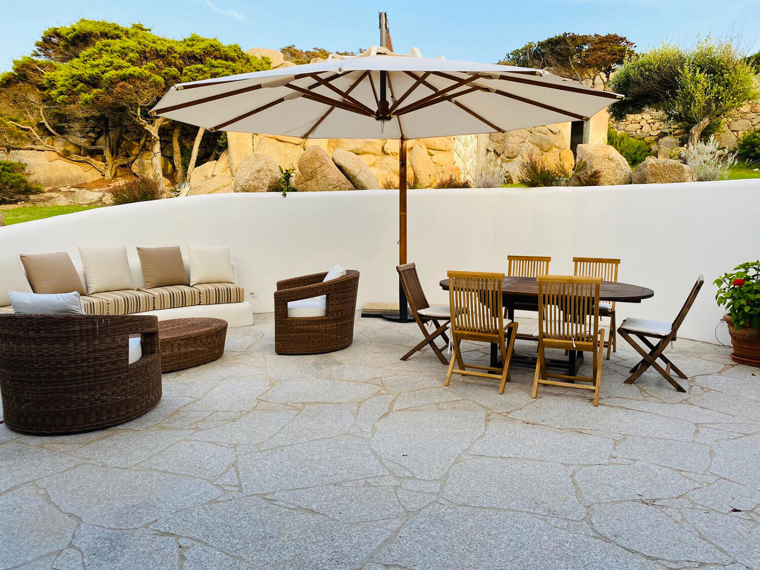 Ombrellone da Giardino Decentrato Ø4m in Legno Telo in Acrilico Danieli Lisbona Ecrù