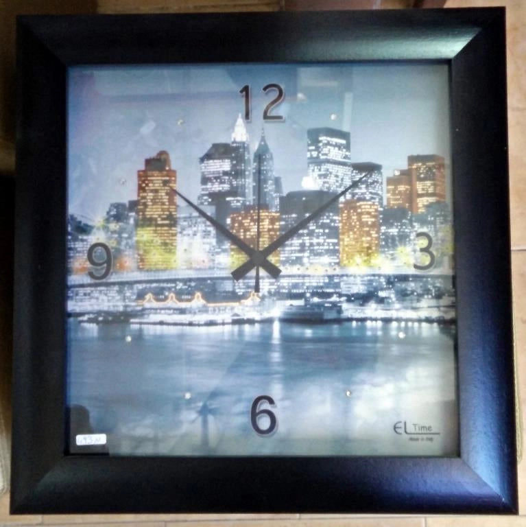 Orologio da parete in legno con strass 38 x 38 cm