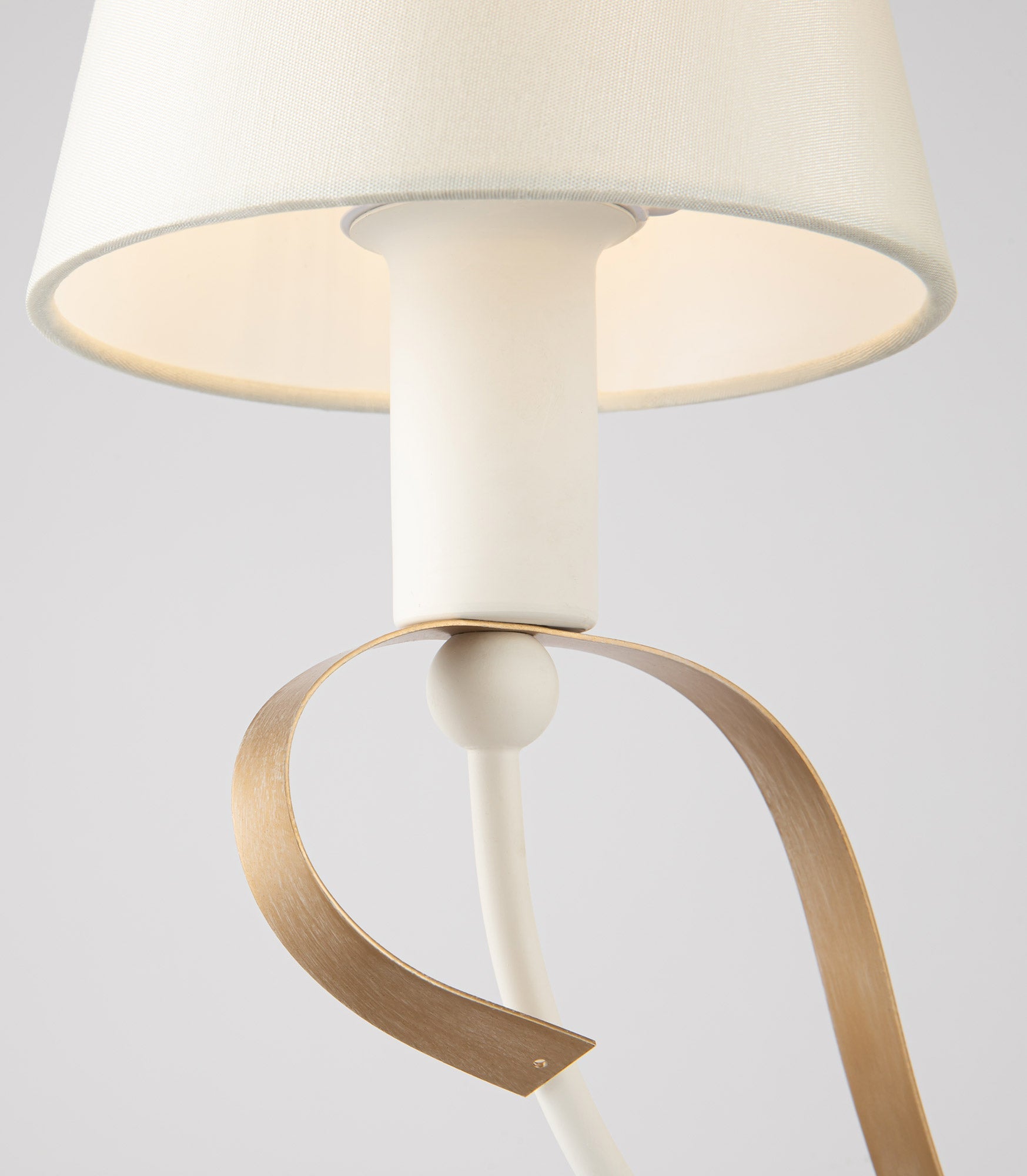 Lampada da parete Elegant in Metallo Intreccio Bianco con Oro