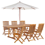 Set da pranzo per esterni in legno di acacia chiaro tavolo da 6 posti con ombrellone sedie pieghevoli design rustico