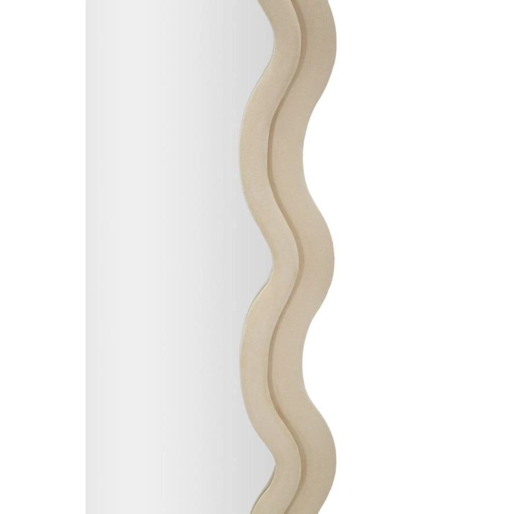Specchio da parete Emily wavy in velluto crema 67x166 cm