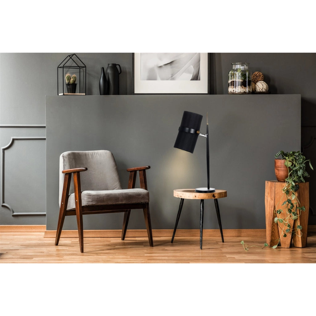 Lampada da tavolo Novum in metallo e tessuto nero