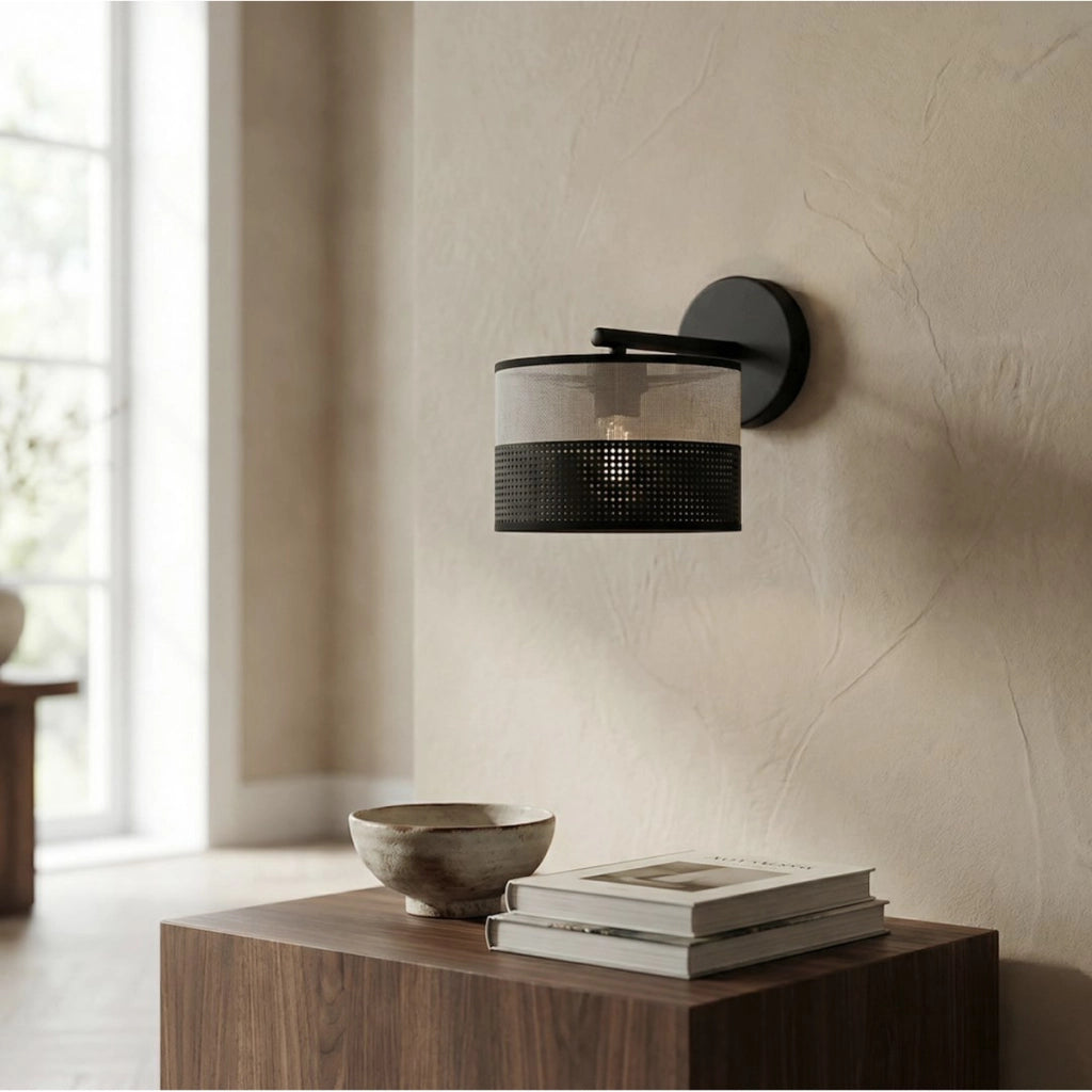 Lampada a parete Karbon in acciaio nero e tessuto grigio