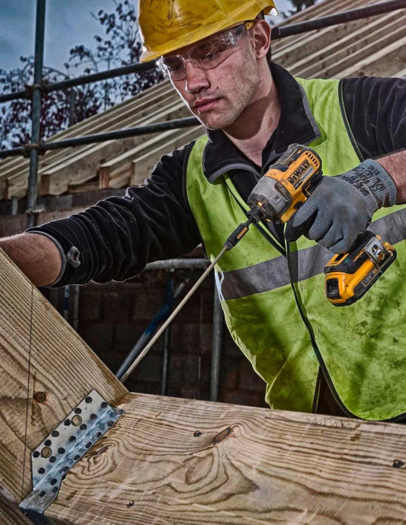 DeWALT Kit DWK403 (DCD796 + DCF887 + DCS334 + DCS570 + 2 x 5,0 Ah + DCB115 + 2 x TSTAK VI)