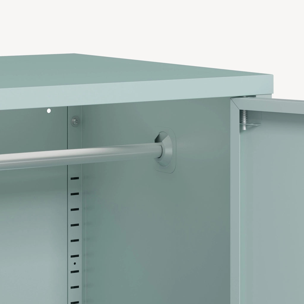 Armadio Guradaroba Esteli in Acciaio a 2 Ante con 2 Barre Appendiabiti e 4 Ripiani 170 x 80 x 45 cm - Verde Menta [en.casa]
