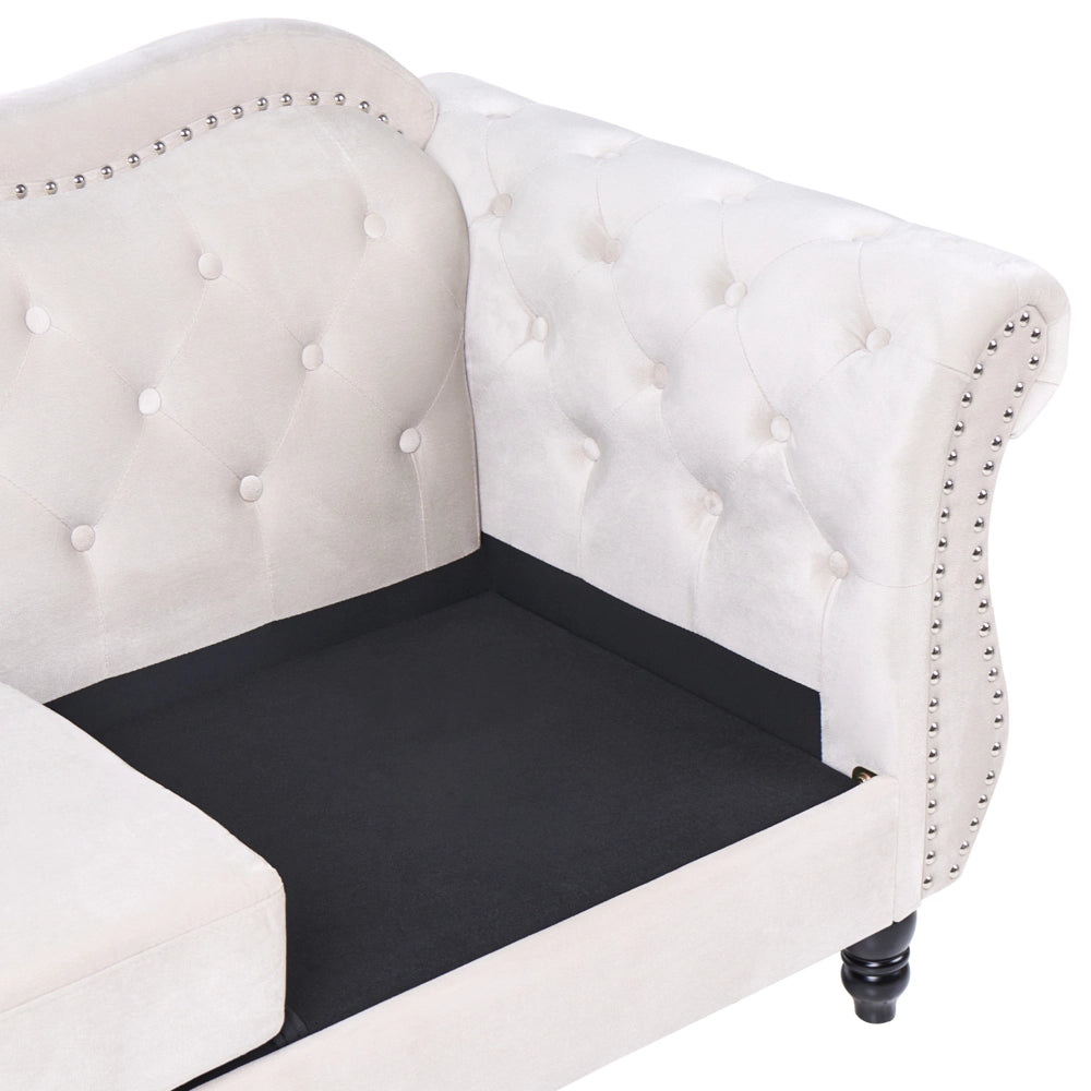 Divano in velluto beige a 3 posti con bottoni a forma di chiodo Cuscini trapuntati con braccioli arrotolati Glam