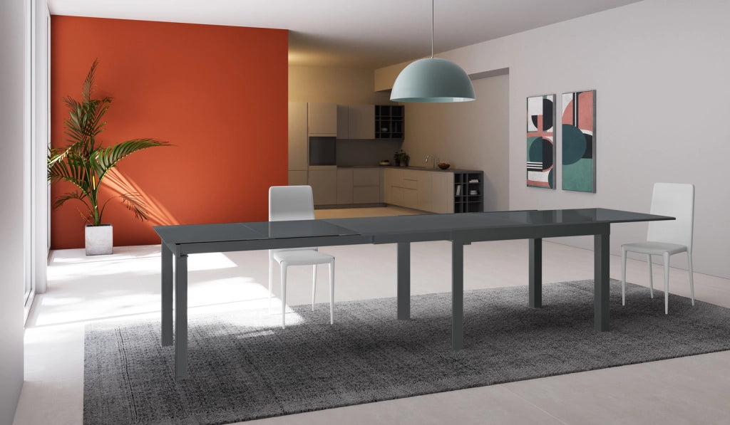 Tavolo Allungabile Executive in vetro temperato grigio, struttura in metallo verniciato, design moderno e versatile - Modello OM/223/GR