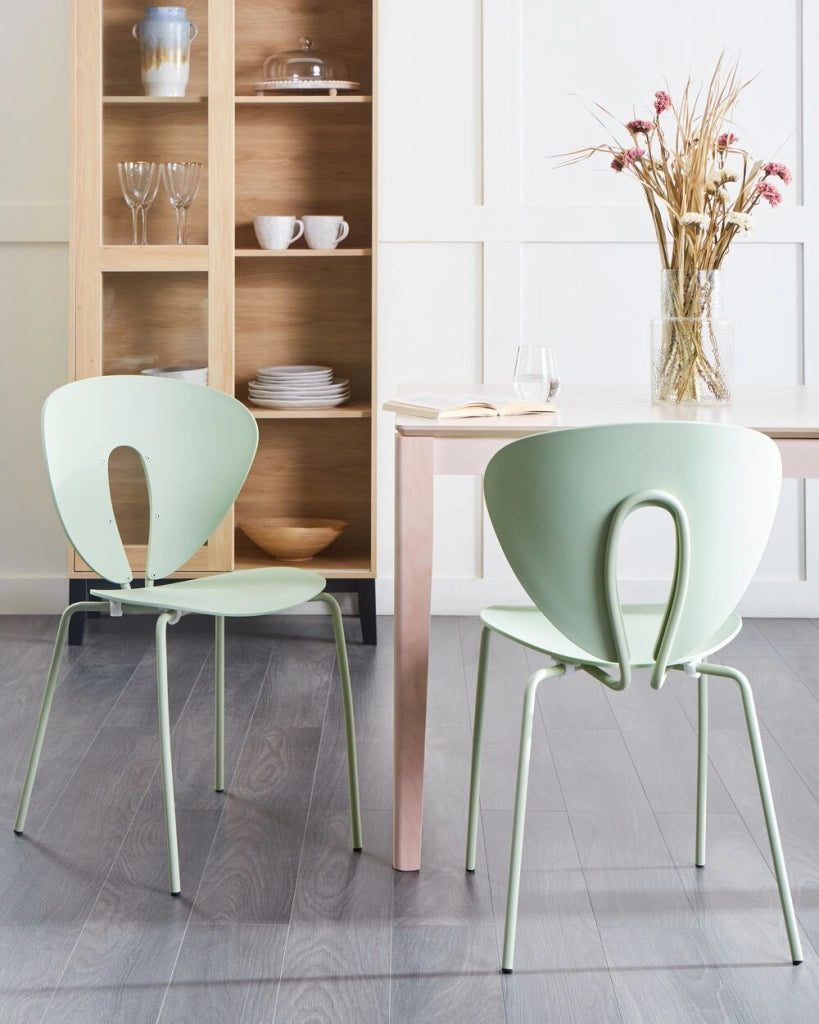 Set di 2 sedie da pranzo impilabili con sedile in plastica senza braccioli verde stile moderno