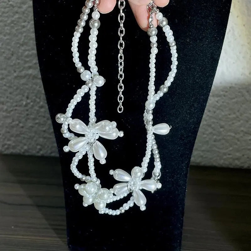 Collana con fiore di perle, petali decorati a mano, collana a doppio strato, regalo di Natale o compleanno.