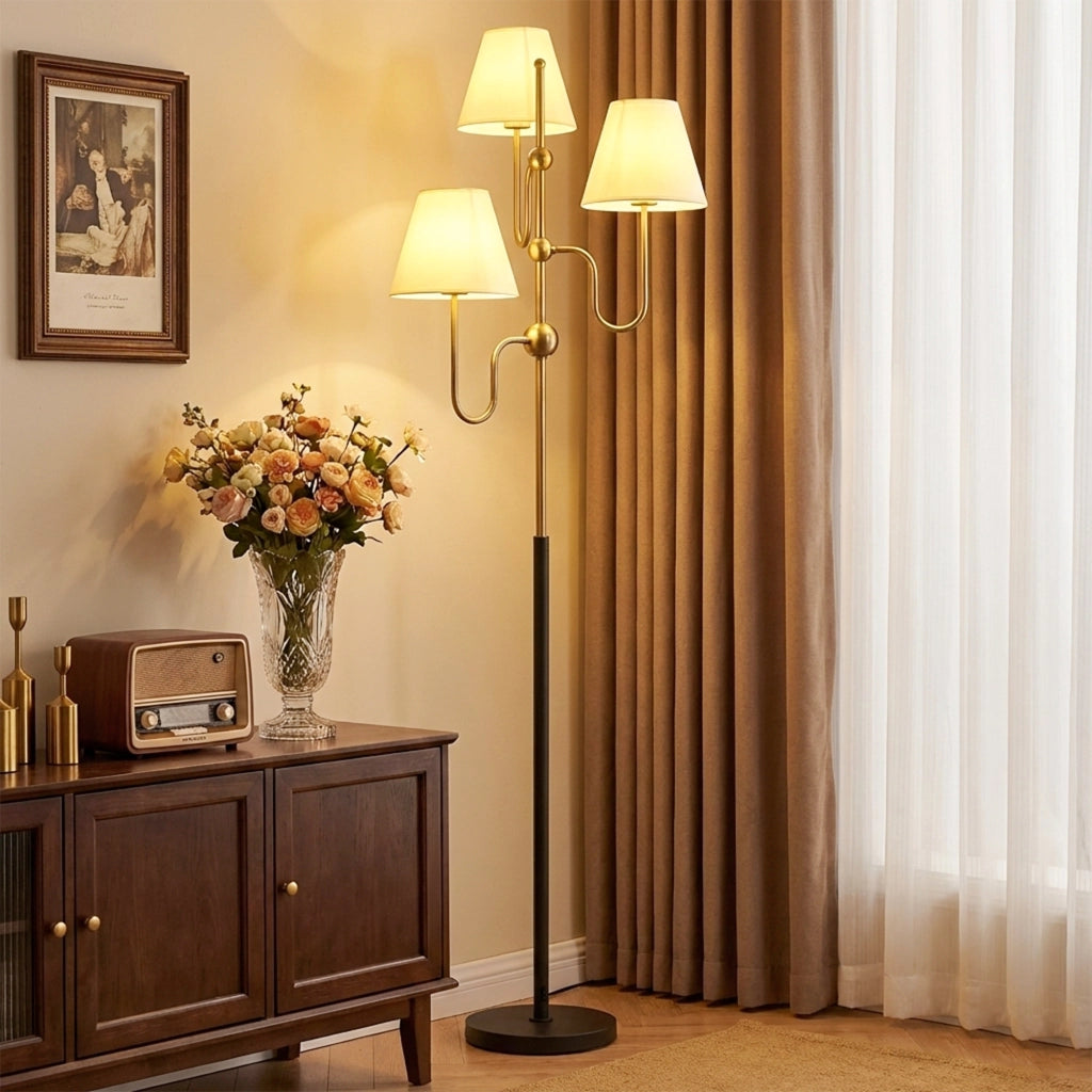 Lampada da Terra Alta 165 cm con 3 Punti Luce e Interruttore a Pedale, Attacco E27 Max 40W, Oro