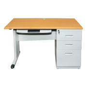 Scrivania metallica con 3 cassetti e piano in truciolato 1200 x 600 x 750H mm Breckner Germany