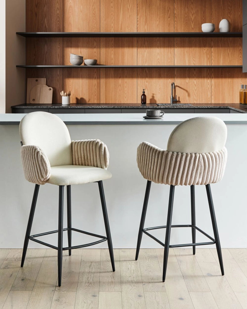 Set di 2 sedie da pranzo in tessuto boucle verde stile retrò seduta rotonda