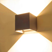 Applique lampada led 12W Grigio per esterni cubo IP65 doppia luce regolabile calda 3000K