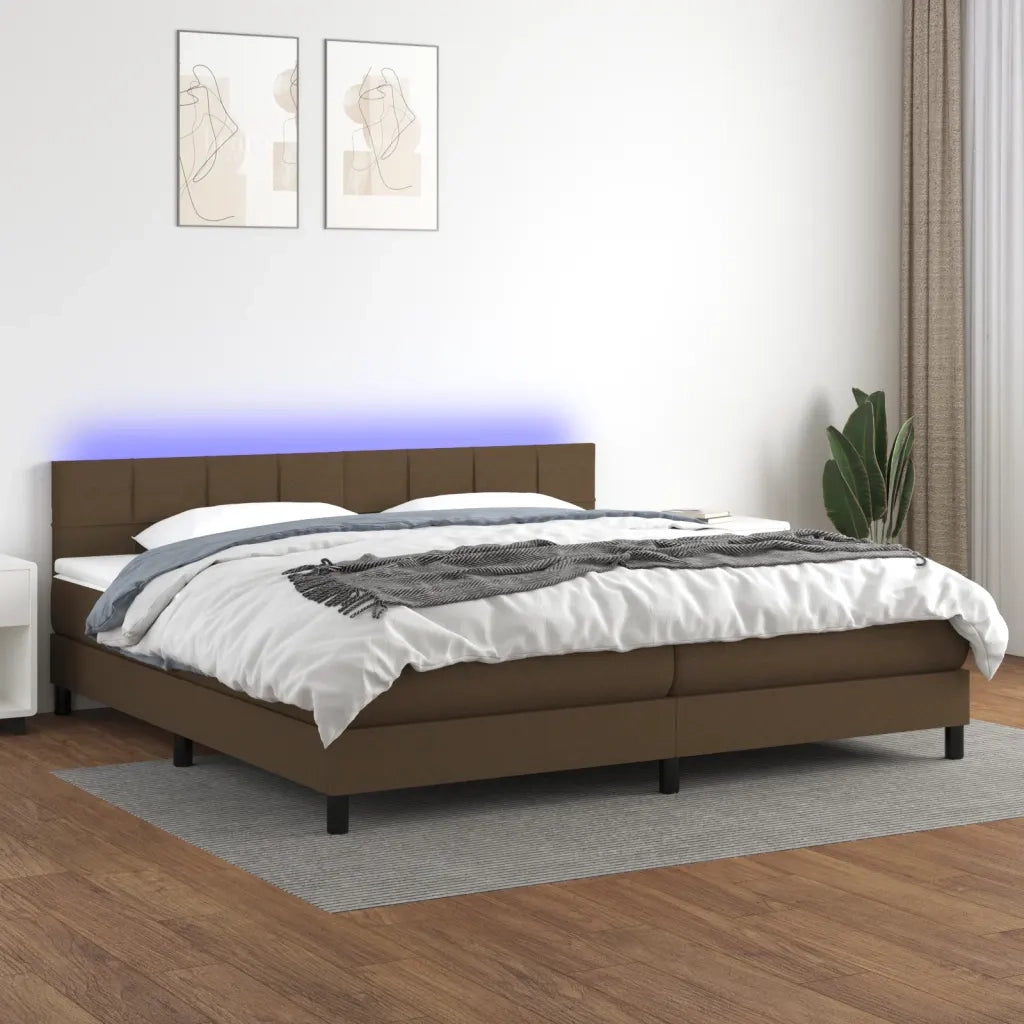 Letto a Molle Materasso e LED MarroneScuro 200x200cm in Tessuto 3133184