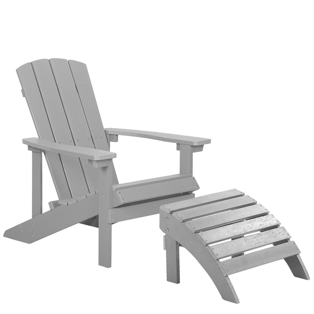 Sedia da giardino in legno di plastica grigio chiaro con poggiapiedi resistente agli agenti atmosferici in stile moderno