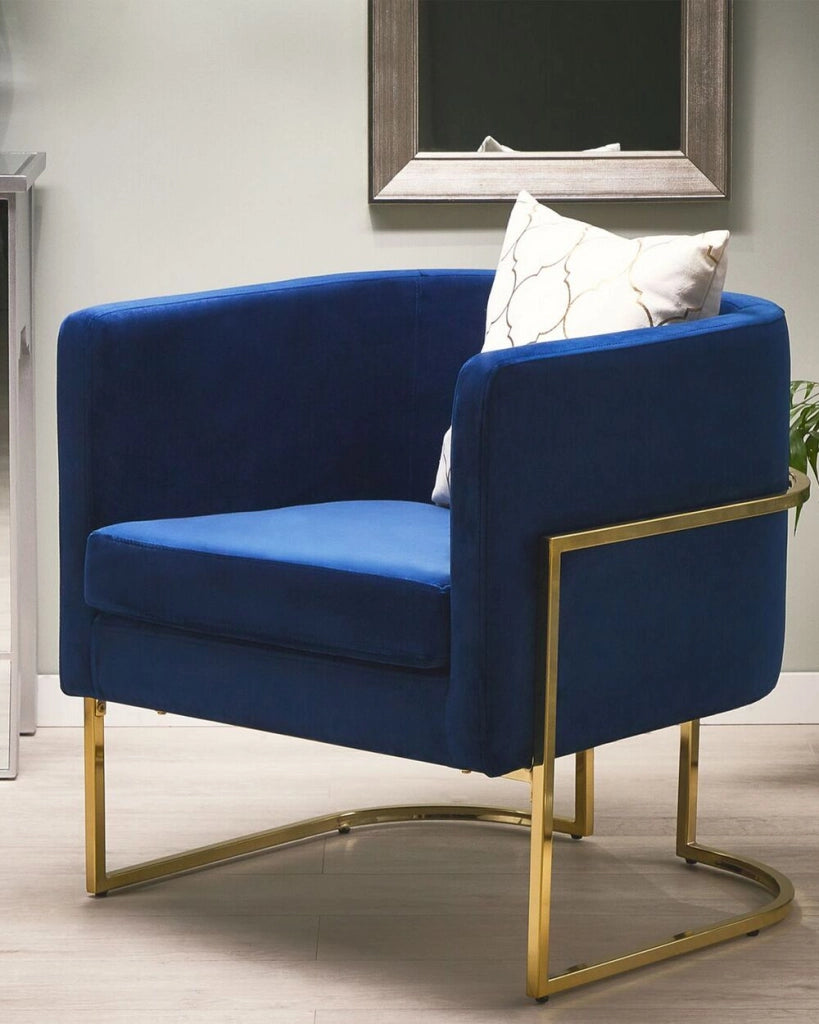 Poltrona Velluto Blu Scuro Struttura In Metallo Dorato Con Schienale Tondo Stile Glam