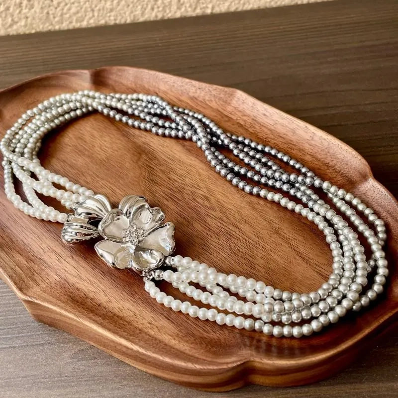 Collana vintage multistrato di perle: regalo di compleanno con fiore di diamanti