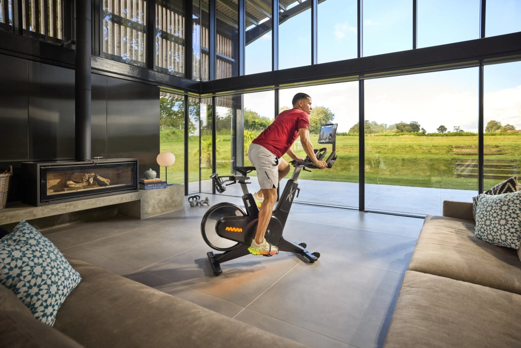 Spinnng Bike de fitness Ergomètre - Reebok - Maison/Appartement - Modèle Z-Tech - Roue d'inertie 13 KG - Ecran LED