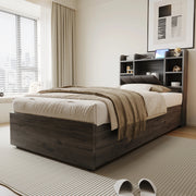 Letto 90x200 cm con contenitore idraulico; testiera con vani e presa USB e Tape-C in MDF grigio
