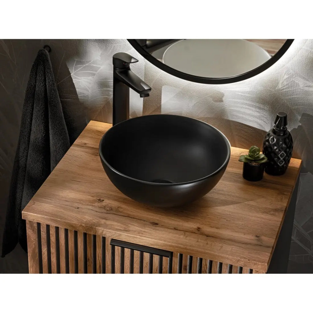 Mobile sottolavabo KINOKO – 2 cassetti – Finitura a doghe in legno naturale e nero – L60 × P46 × H57 cm – Da appendere