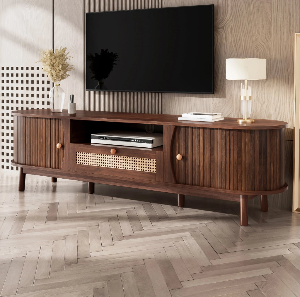 Mobile TV 165x37x46 cm con ante scorrevoli e cassetti; in MDF; noce