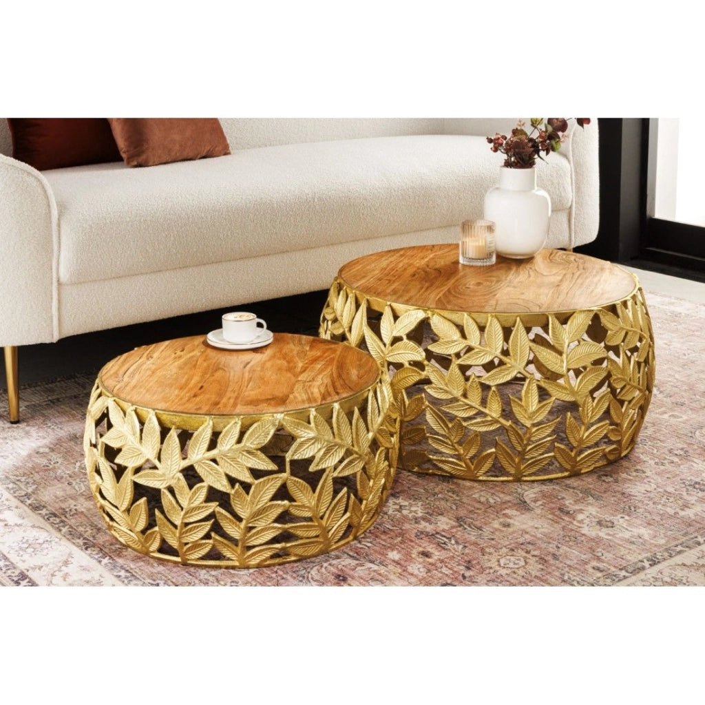 Set di 2 tavolini METRIX dorati con motivo fogliame - Tavolini design in alluminio e legno di acacia