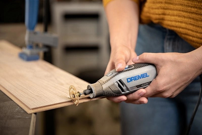 Dremel 4250-3/45 (F0134250JF) – Multitool a Rete 175 W + 45 Accessori