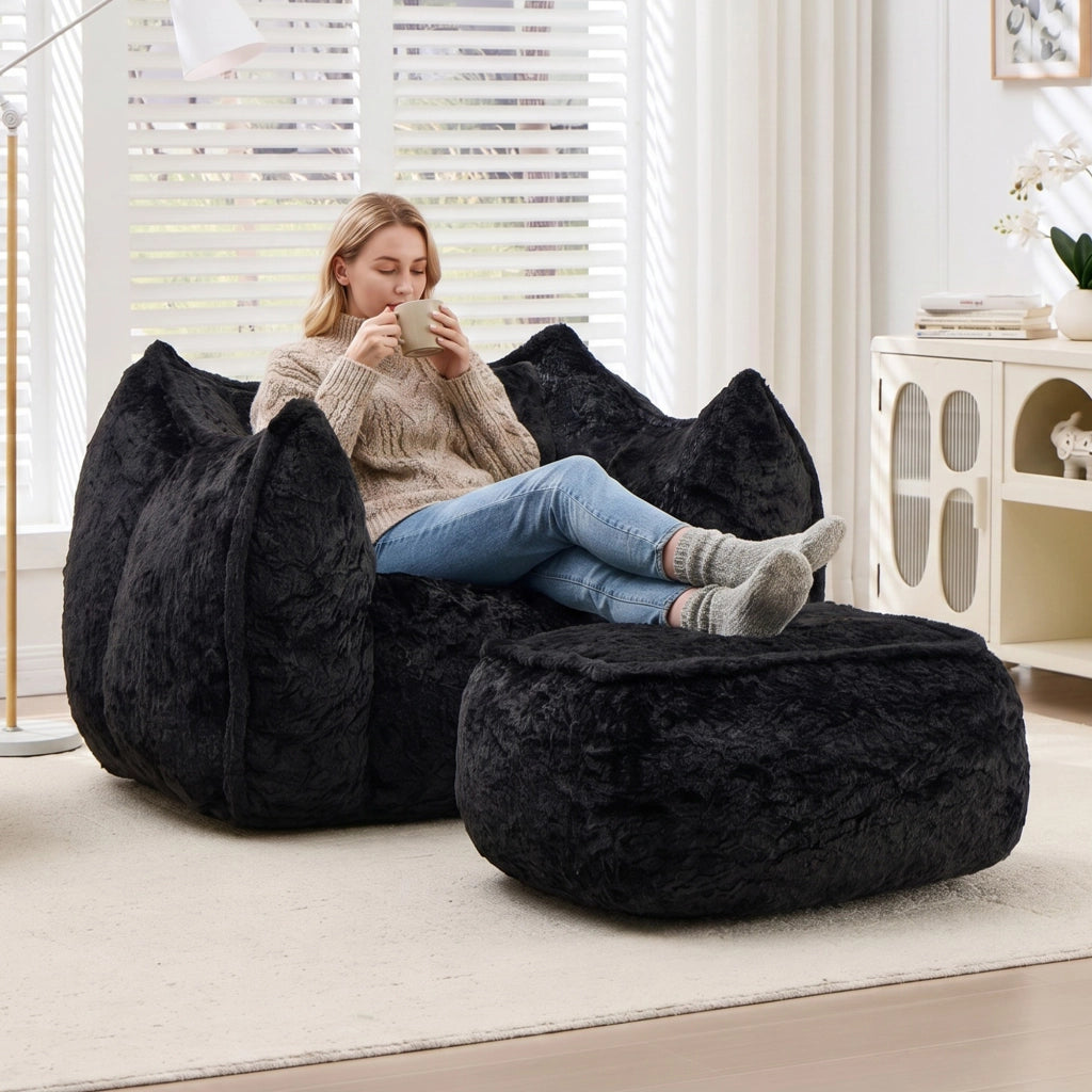 Pouf poltrona in pelliccia sintetica con poggiapiedi, schienale ergonomico e imbottitura in schiuma, nero