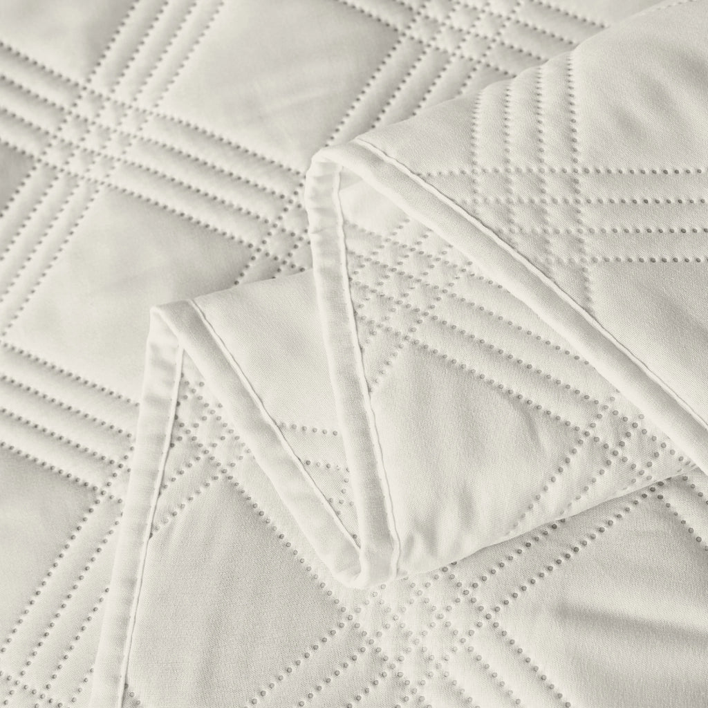 Copriletto Trapuntato Matrimoniale Elegante Trapuntino Microfibra Effetto Raso Due Piazze Coperta Letto Leggera Primavera Estate Trapunta Coperta Leggera  Crema
