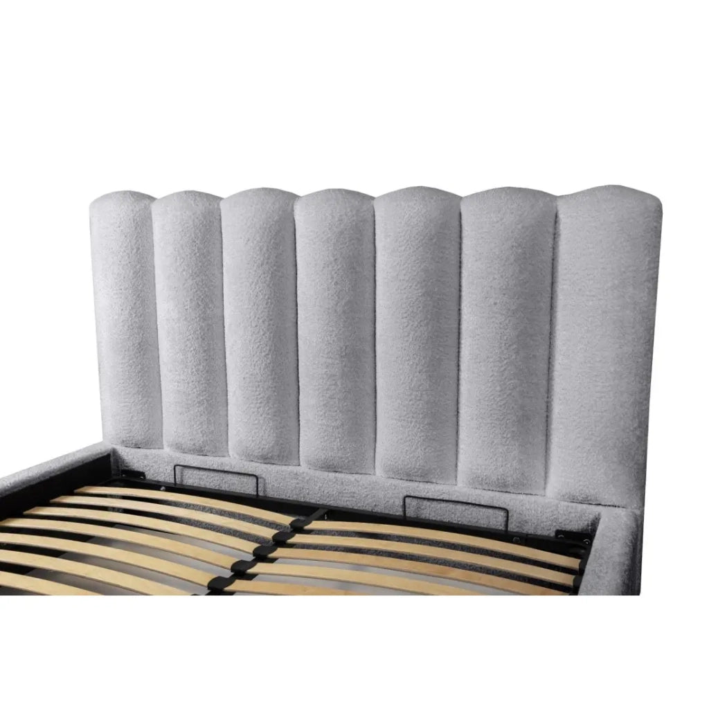 Letto contenitore BADJA – Tessuto bouclé Perla d'alba – 180x200 cm – Rete sollevabile – Design di alta gamma