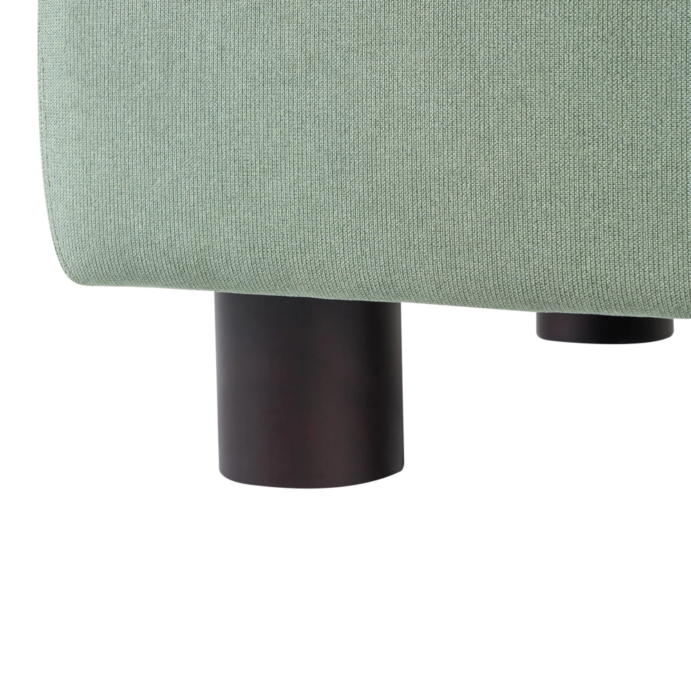 Divano a 2 posti Rivestimento in tessuto verde chiaro con gambe in legno e braccioli lineari Materiale idrorepellente Stile moderno Soggiorno