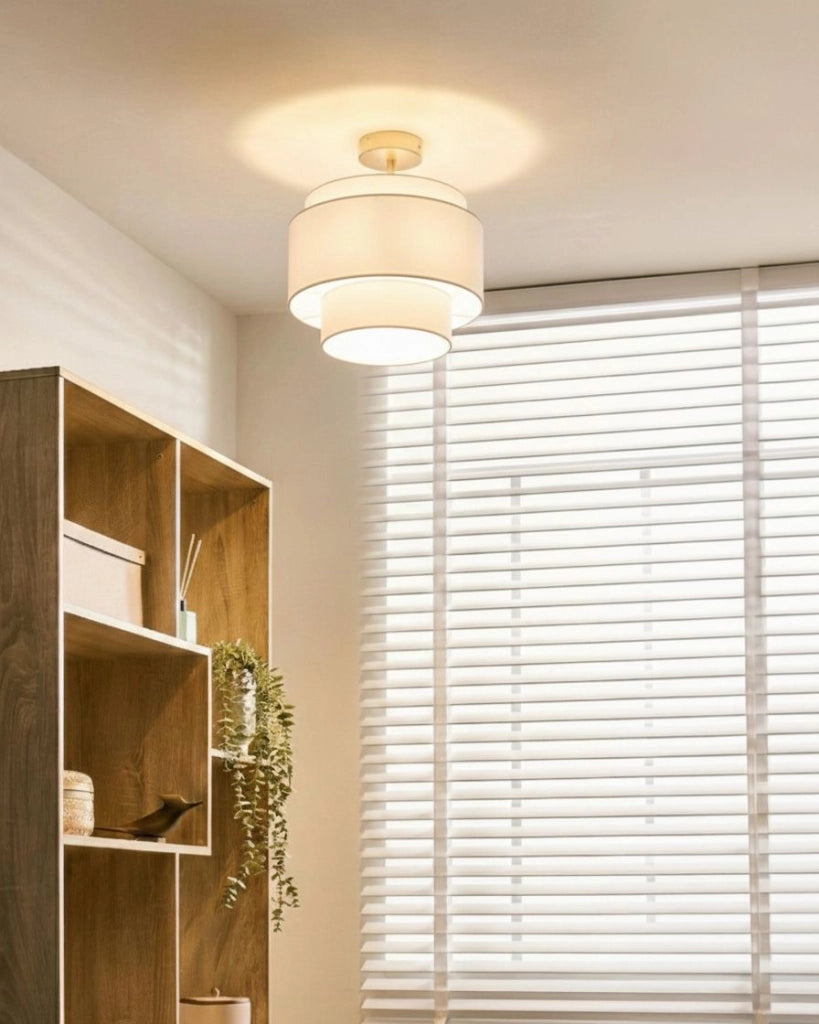 Lampadario con base in metallo bianco sporco e paralume in tessuto a più livelli, stile moderno, per soggiorno e sala da pranzo