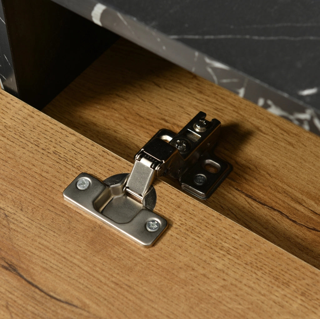 Mobile porta TV moderno con finitura effetto marmo e venatura legno