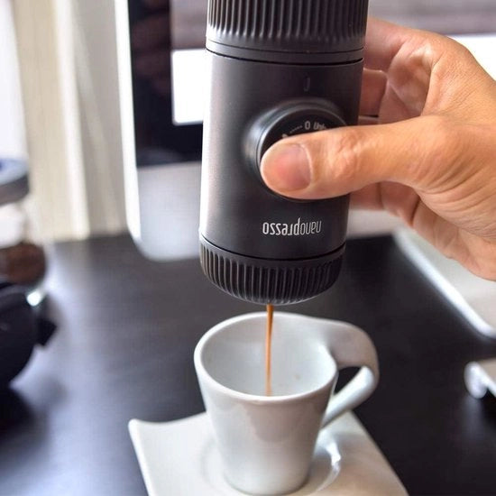 Macchina per Caffè Portatile - 18 Bar di Pressione - Caffettiere Manuali - Versione Aggiornata - Per Ufficio, Bicicletta e Escursioni - Grigio