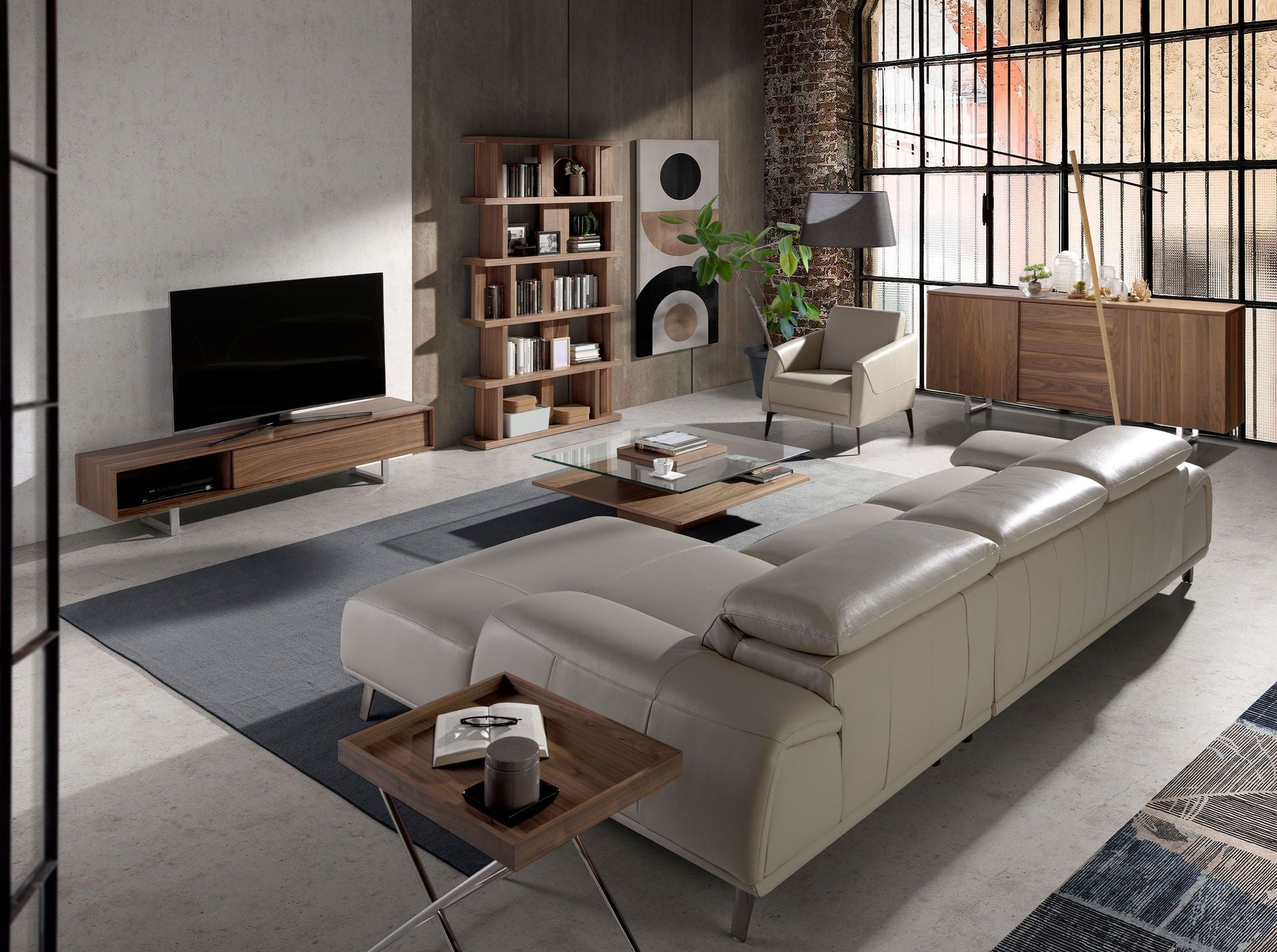 Tavolino quadrato in vetro temperato e noce