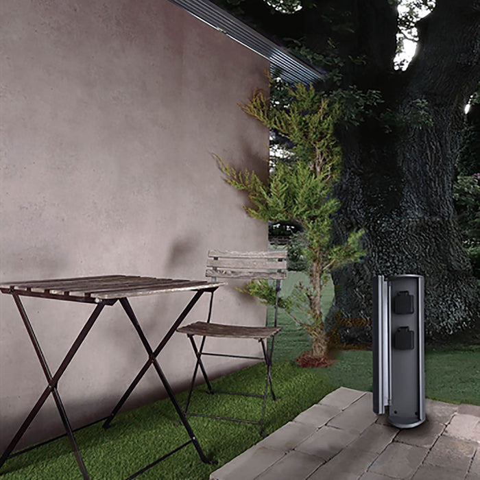 Colonnina elettrica da esterno multipresa verticale da giardino palo 2 prese elettriche 230V IP44 IP67