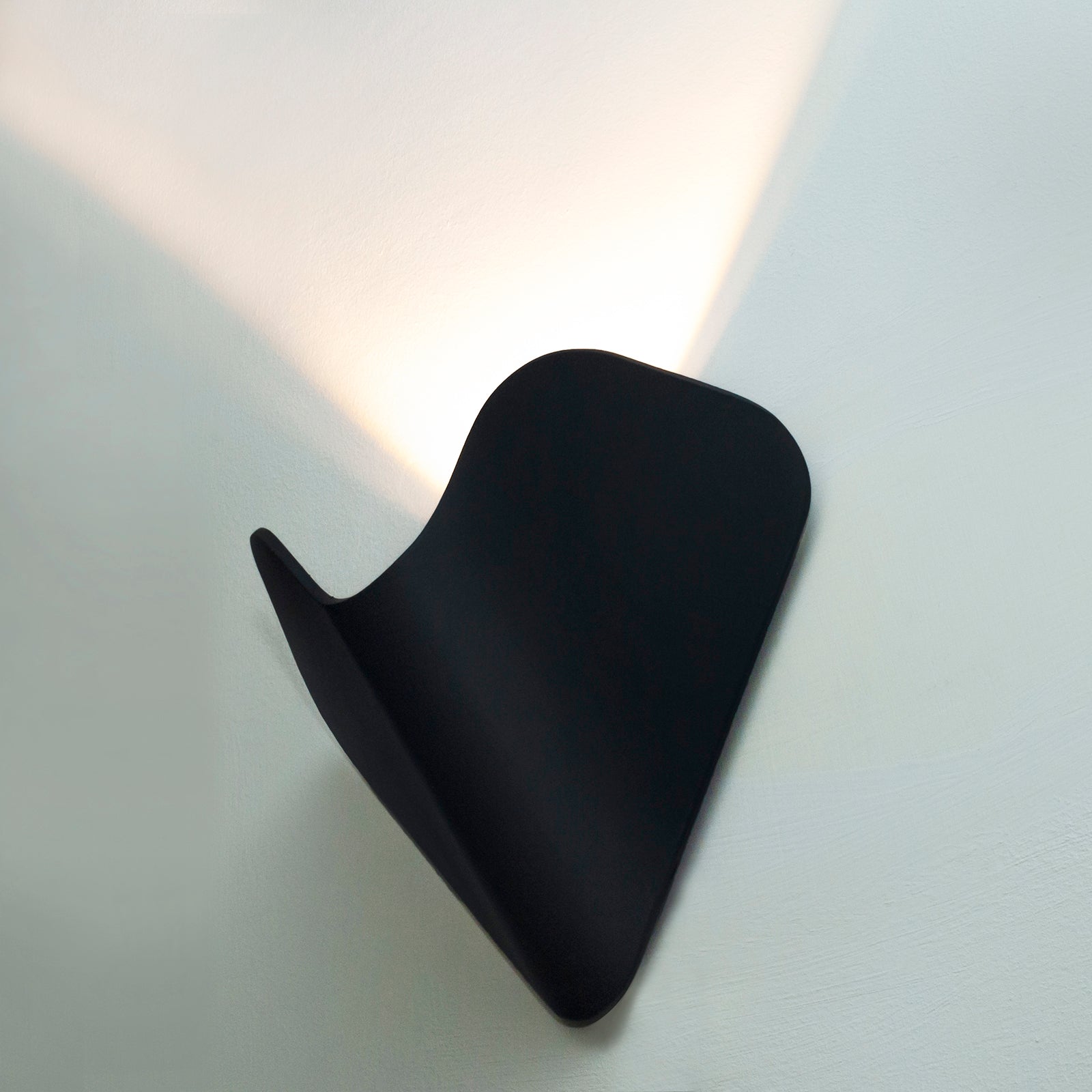 Applique moderno per esterni LED 12W IP65 luce ingresso parete muro facciata negozio NERO 4000K